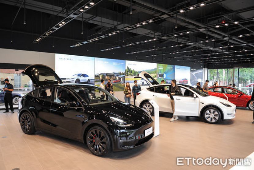 特斯拉Model Y实车展示。