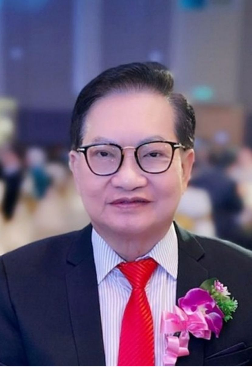 斯木省华总会长兼成邦江中华总商会会长拿督吴标生博士。