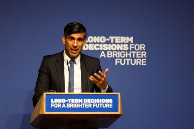 英国首相苏纳克发表演说。