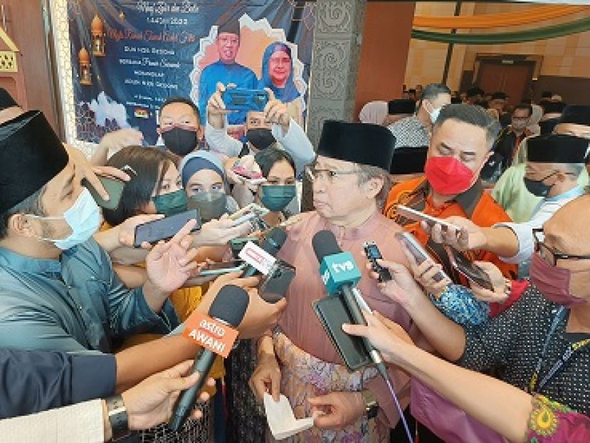 砂拉越在联邦宪法第112D条文中坚持与联邦共享原则