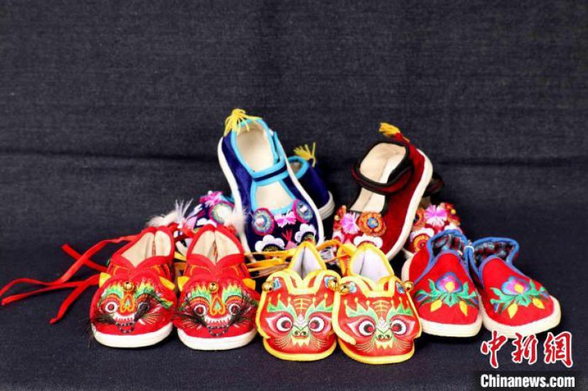 田茂宏制作的千层底布鞋。