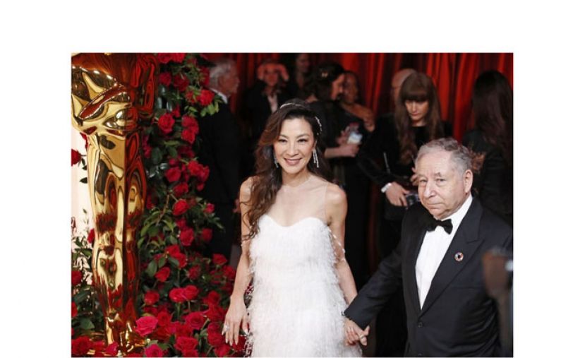 奥斯卡影后杨紫琼与尚托德结婚了。