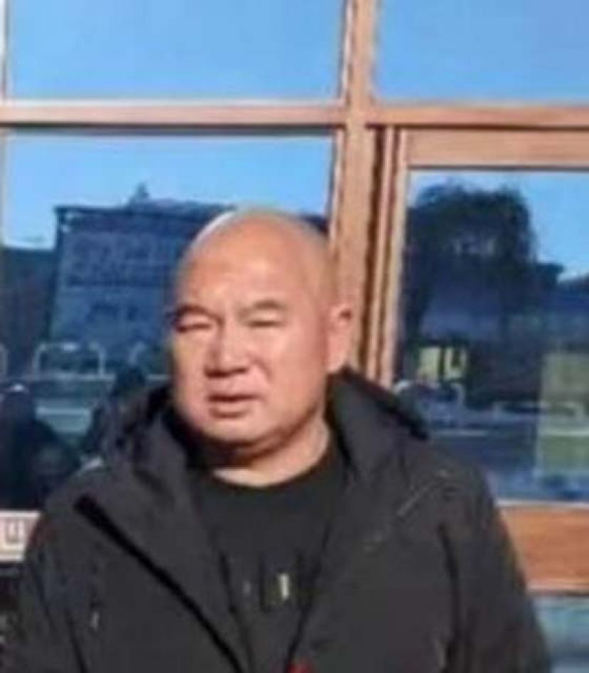 中国男花35年才脱罪，为申冤多年父亲也走了。