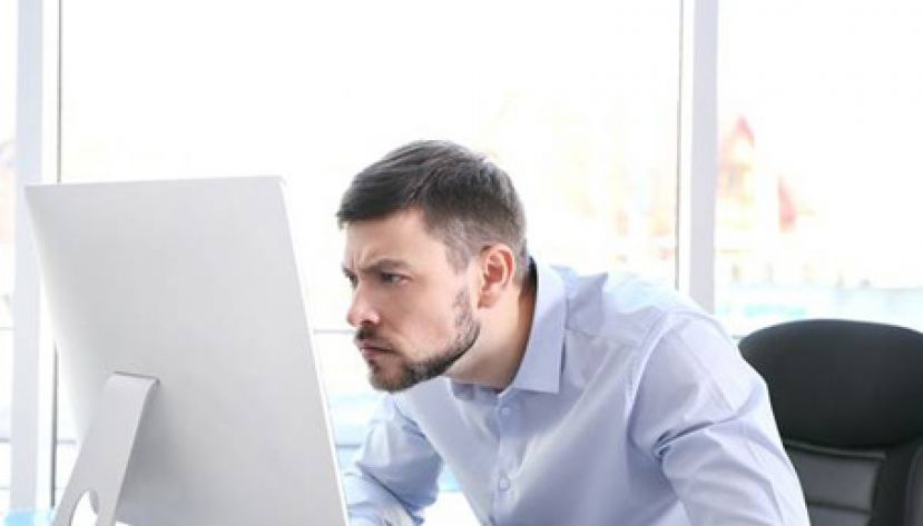 低头族乌龟颈上身　3招姿势救颈椎