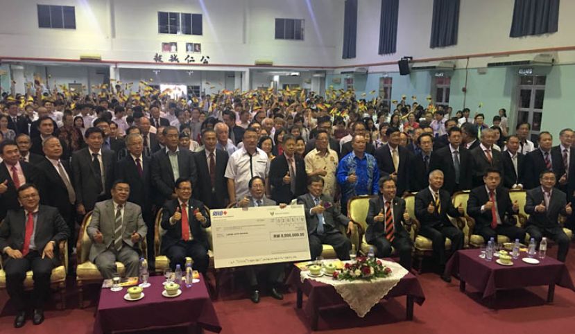 出席者一同合影。