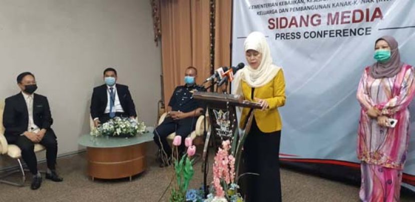 拿督斯里法蒂玛陈赛明主持新闻发布会。