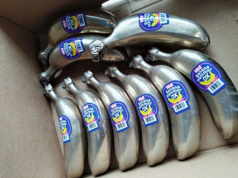 日本公司生产钢铁香蕉，让许多网友看傻眼。