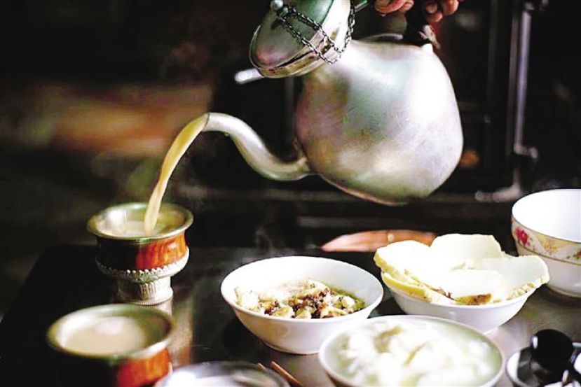 酥油茶。