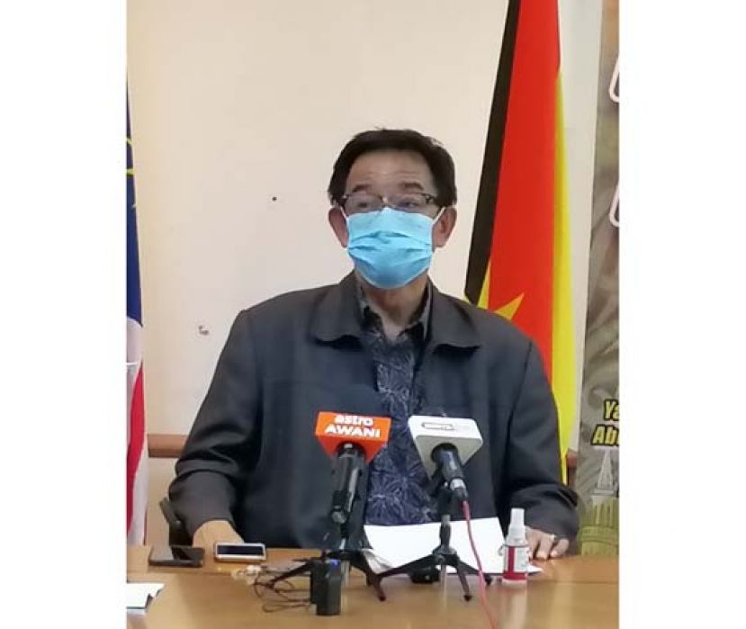 砂青体部长拿督阿都卡林。