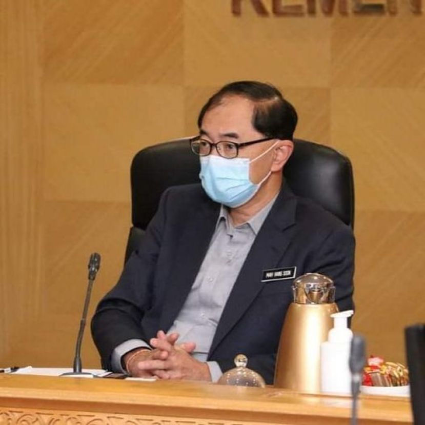 教育部副部长拿督马汉顺。