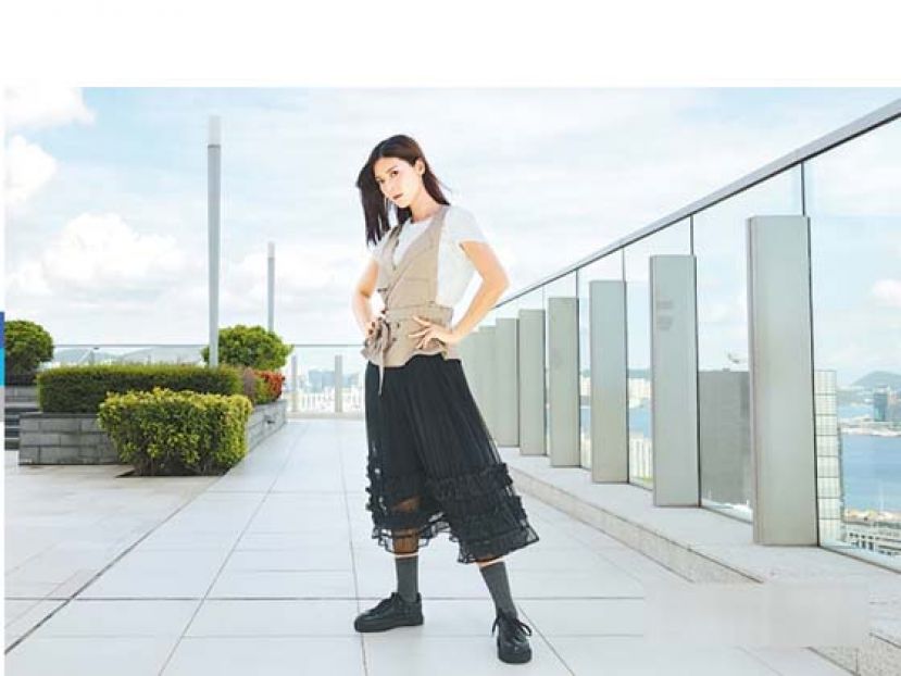 余香凝坦言思想传统，希望30岁前嫁得出兼生BB。