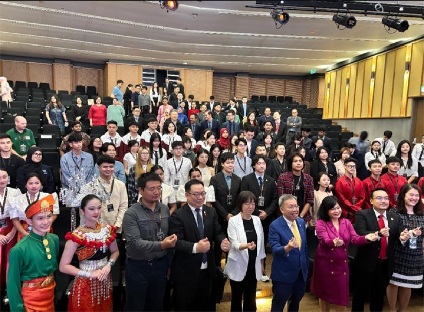 100 多名大学生出席第二届亚洲文化遗产青年论坛会。