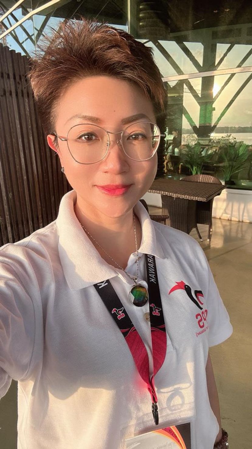 人联党巴都吉当支部秘书郑莉薲。