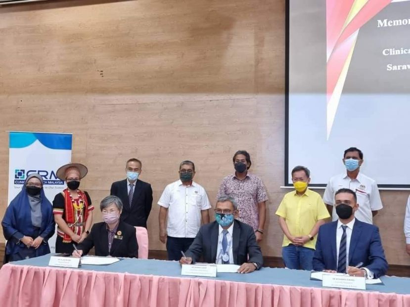 ●卫生部长凯里见证马来西亚临床研究院（CRM）、砂拉越中央医院和Novartis签署谅解备忘录。