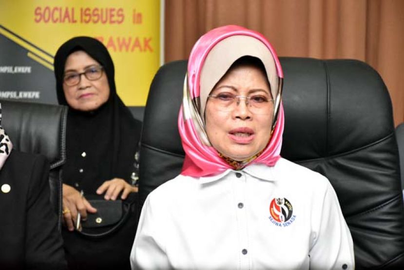 拿督法蒂玛陈赛明提醒女性提高警惕，小心辨认网络上虚假的账户的甜言蜜语。