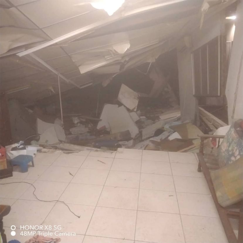 八点地第17A巷今日凌晨2时许发生一起住家塌毁事故。