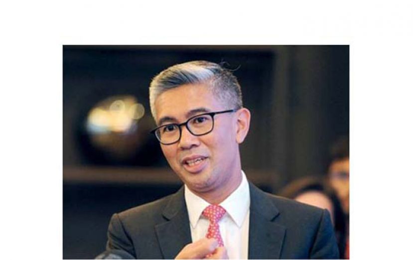 财政部长东姑扎夫鲁。