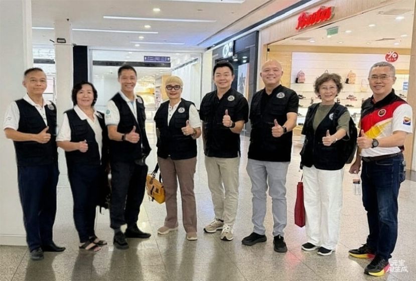 刘祐宏、维洛妮可&bull;陈、阮冠玮、砂拉越社会福利理事会主席拿汀斯里黄多娜、周金顺、林智杰（嘉年华筹委会主席）、林碧珠及徐宝荣。