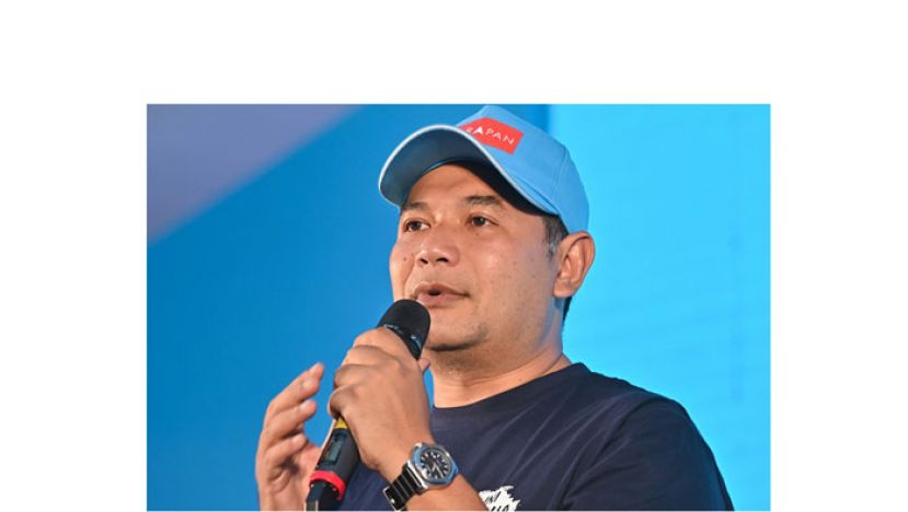 经济部长拉菲兹。