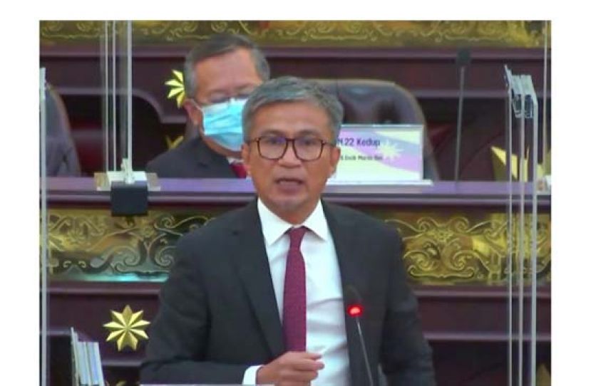 砂房屋与公共卫生助理部长安华拉拜依博士。