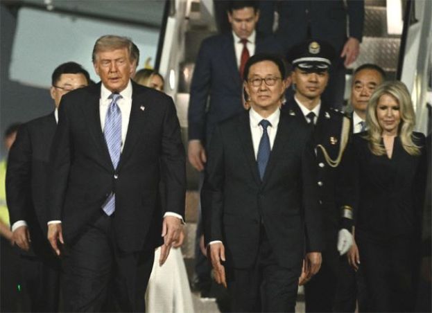 为期三天国事访问，特朗普抵北京。