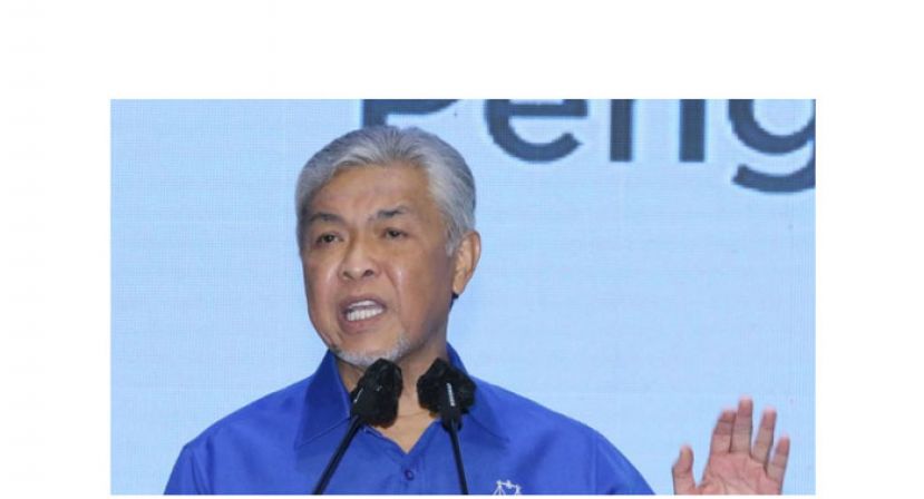 阿末扎希认为，政府应该解散国家复苏委员会。