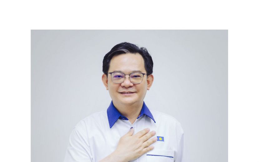 马华副总会长拿督刘亚强.