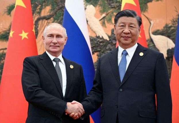 俄罗斯总统普京（左）与中国国家主席习近平（右）。