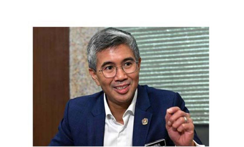 财政部长东姑扎夫鲁。