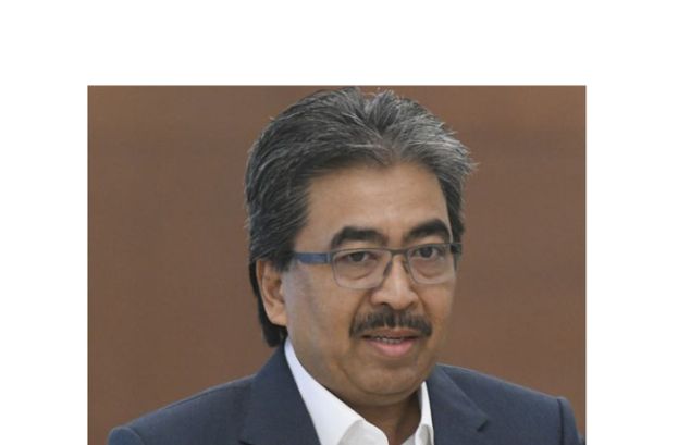 种植与原产业部长佐哈里。