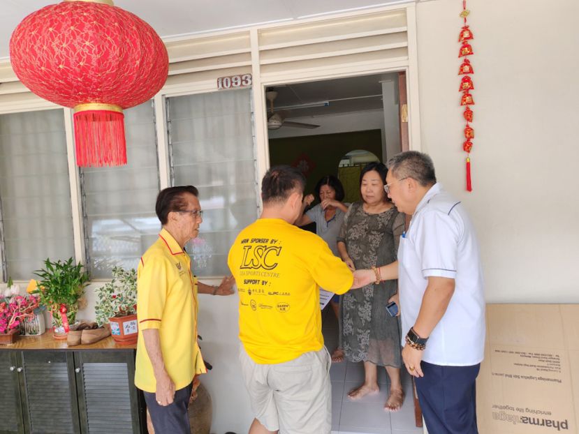 强风袭古晋南区　多户民宅屋顶受损　南市市政局协助居民申请援助