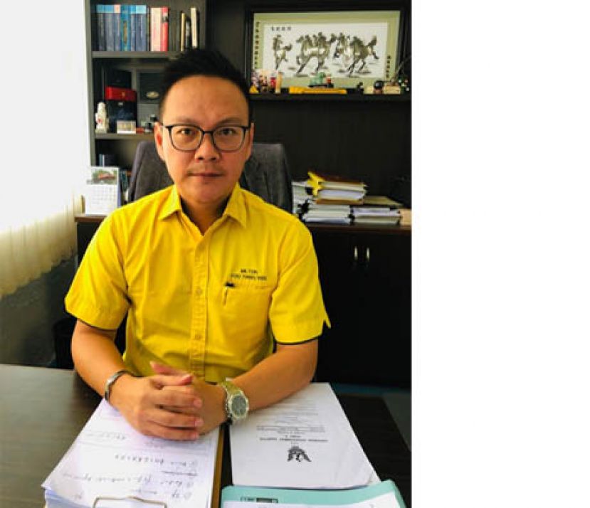 砂人联党青年总团秘书长符祥威。