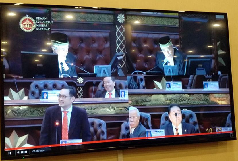 哥打圣淘沙区州议员张健仁在议会发言。