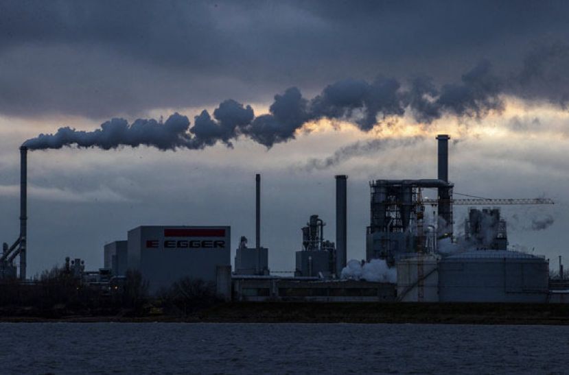 斯帝尔呼吁，必须让化石燃料最终衰落。