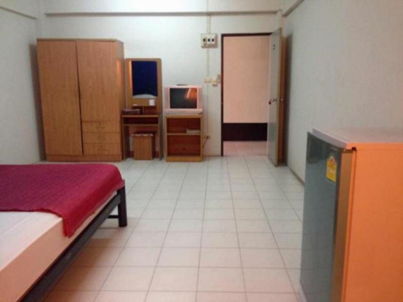 1万6000多座教师宿舍遭废弃