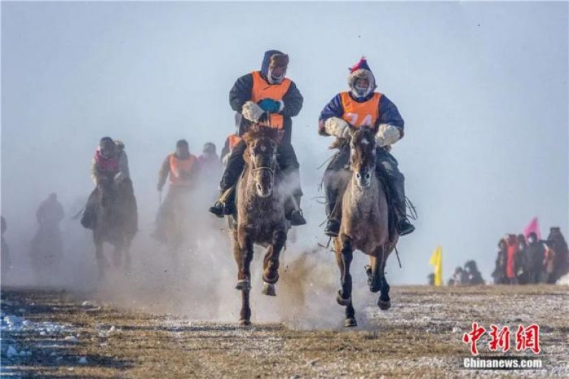 2023年12月17日，内蒙古自治区第二十届冰雪那达慕在呼伦贝尔市陈巴尔虎旗开幕。