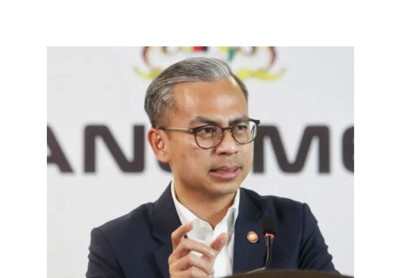 通讯部长法米。