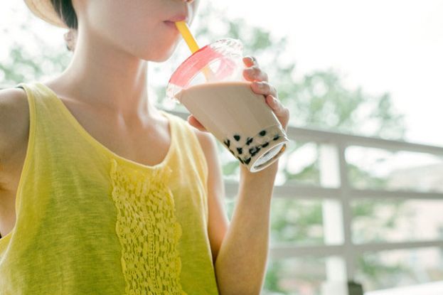 国外近期研究发现，每天喝一杯含糖饮料可能造成失智症风险增高近4成。