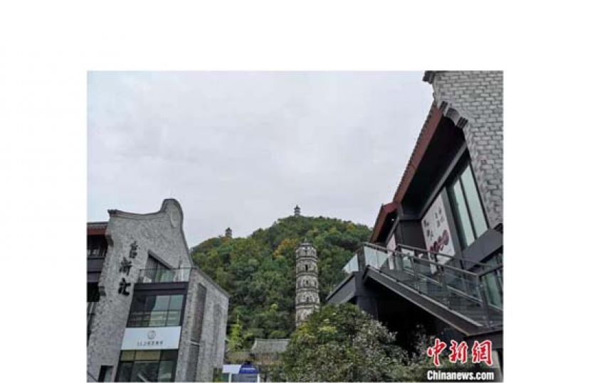 浙江临海巾山塔群掠影。