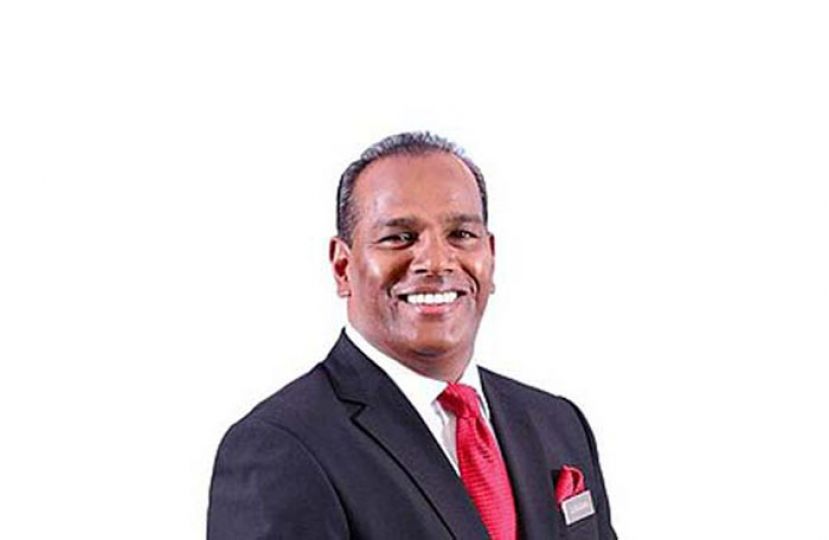 人力资源部长拿督斯里沙拉瓦南。