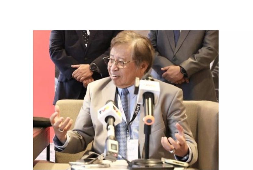 砂总理阿邦佐哈里。