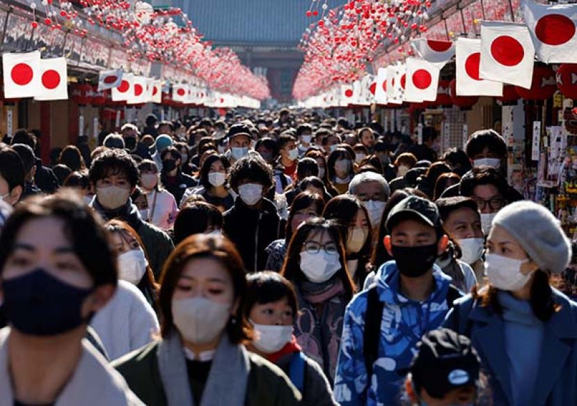●日本目前流感与新冠感染人数迅速增加。