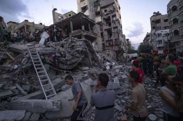 加沙医院被炸酿数百人死伤。