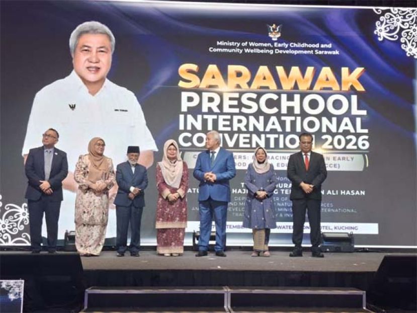 在2026年砂拉越国际学前教育大会开幕礼上的合影。