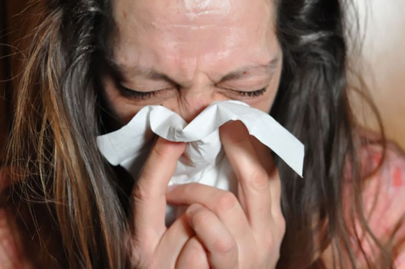 低温天气常见呼吸道疾病。