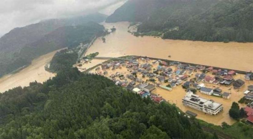 日本山形县秋田县大雨3死，逾千栋民宅淹水。