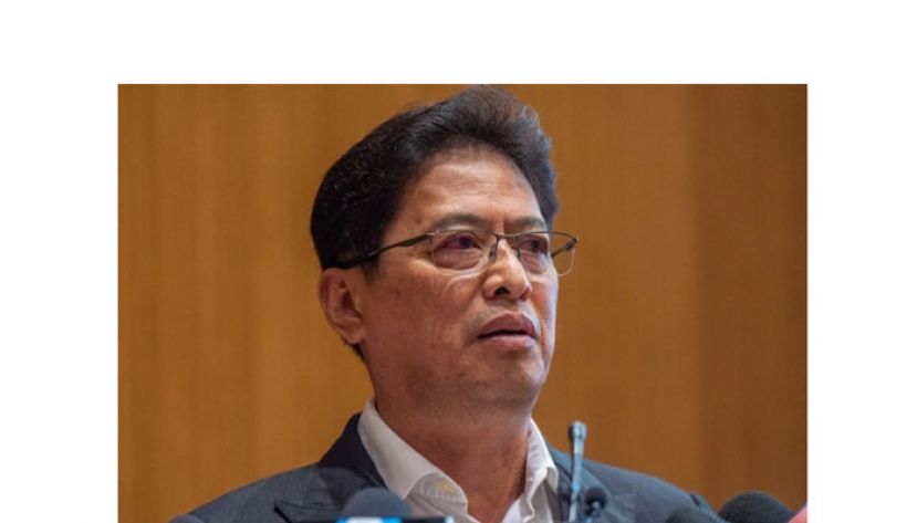 丹斯里阿占巴基。