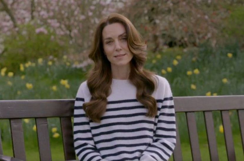 凯特坚强拍片感谢大家对她的关心。