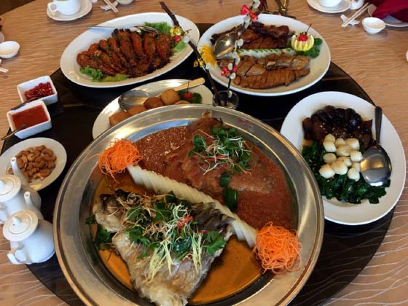 古晋玛格丽达酒店及古晋河滨酒店即将于华人农历新年推出&ldquo;忘不了&rdquo;除夕年菜套餐，有兴趣的民众可以拨电预定！