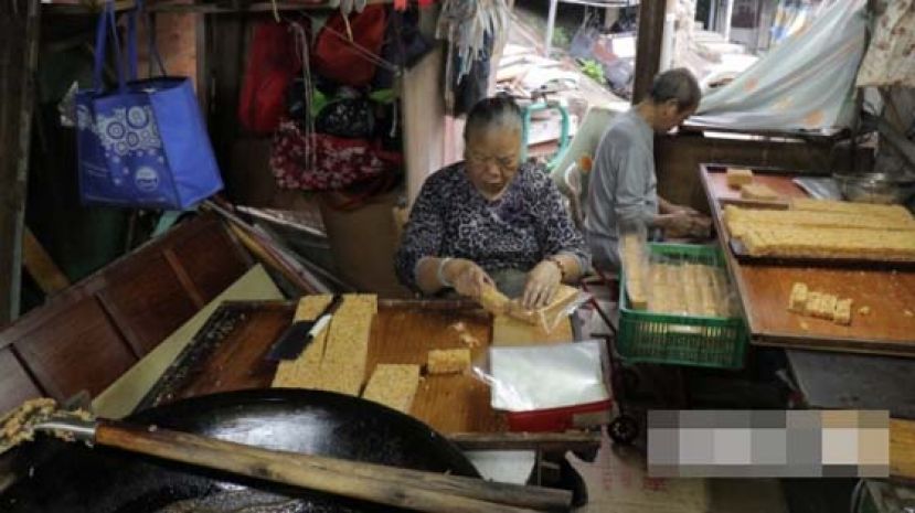 李氏夫妇两老的年龄加起来近150岁，他们在村里居住了约40年。